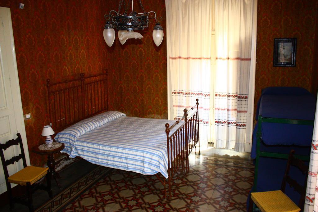 B&B Sotto I Pini Zafferana Etnea Kamer foto