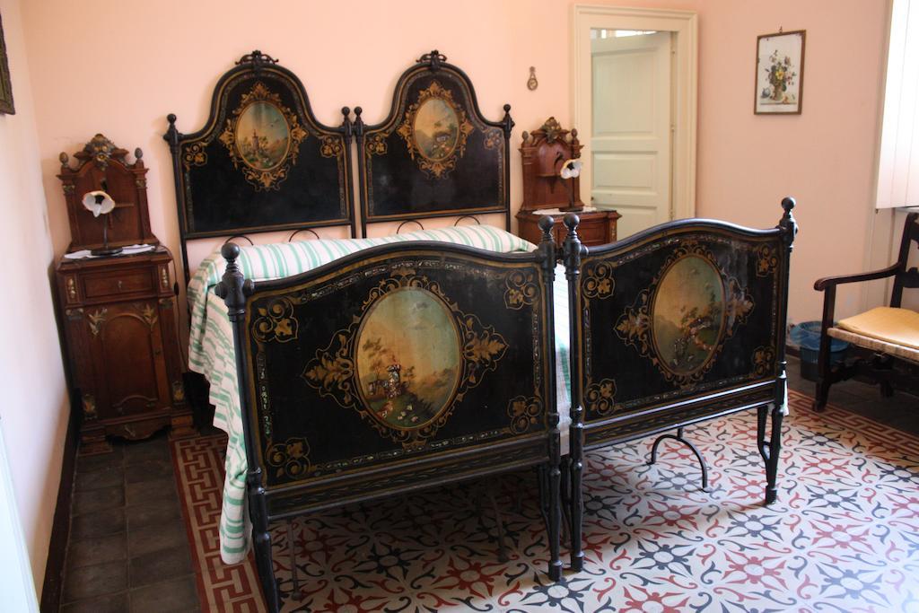 B&B Sotto I Pini Zafferana Etnea Kamer foto