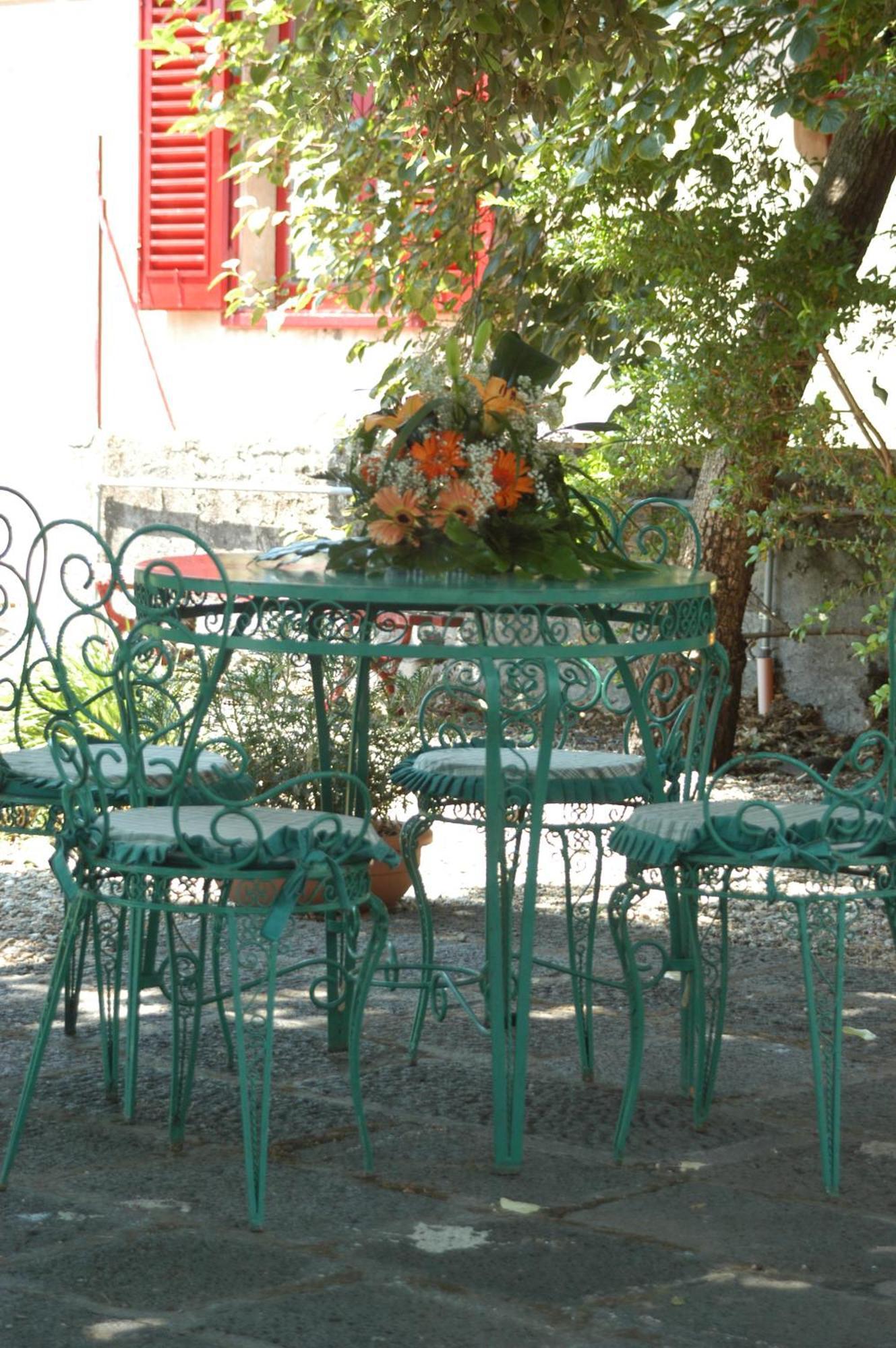 B&B Sotto I Pini Zafferana Etnea Buitenkant foto