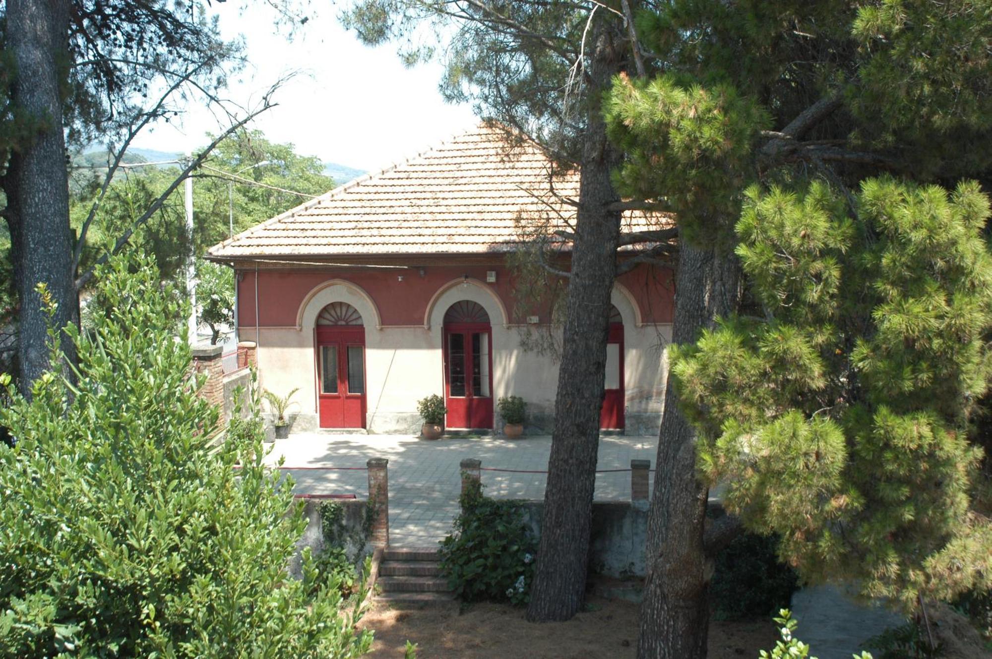 B&B Sotto I Pini Zafferana Etnea Buitenkant foto